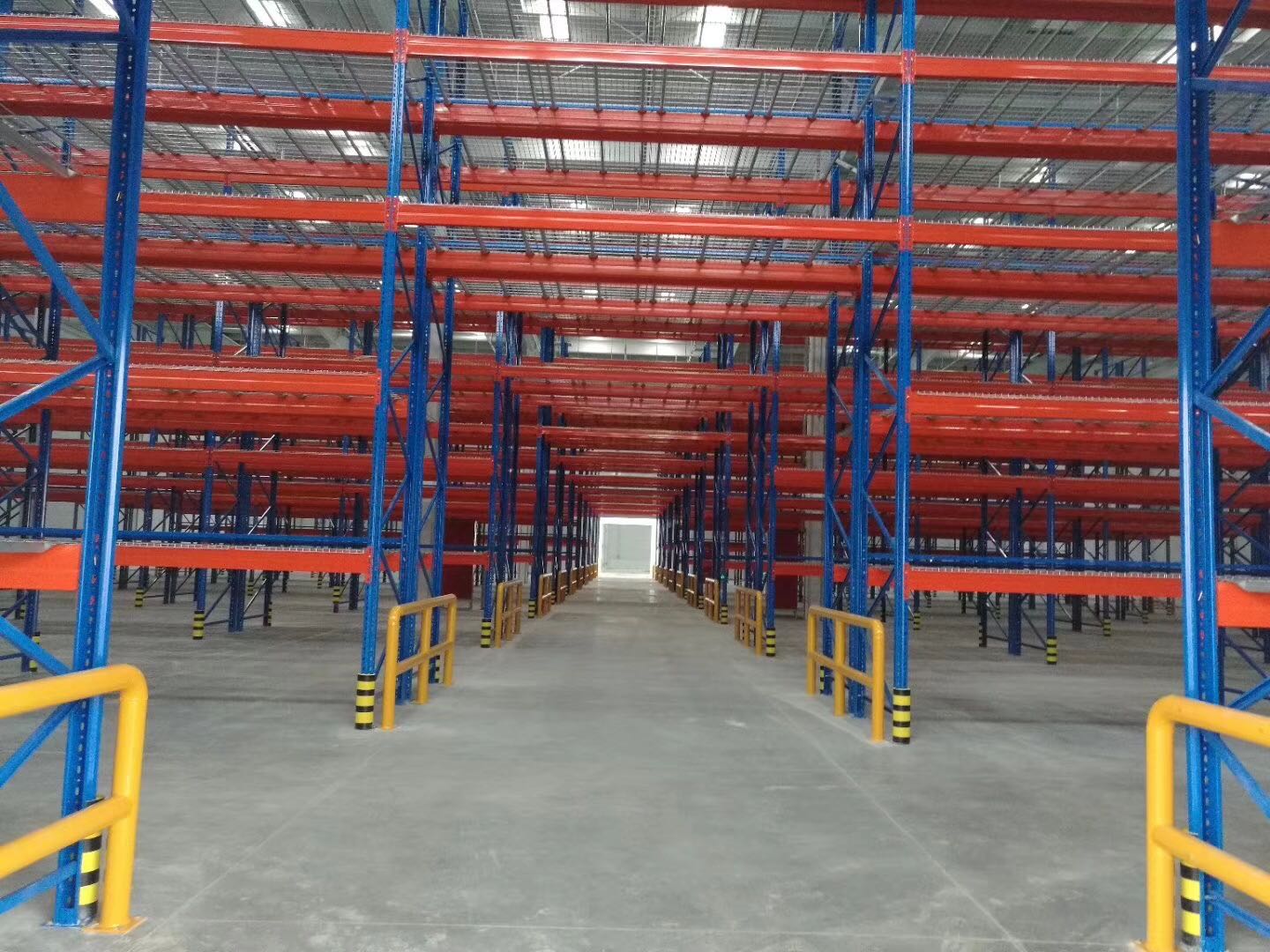 横梁式立体仓库:不止省空间,更让仓储效率 “跑” 起来