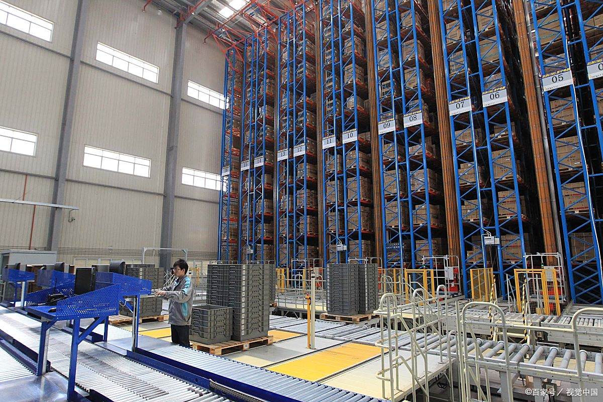 智能仓储与传统仓储的核心差异