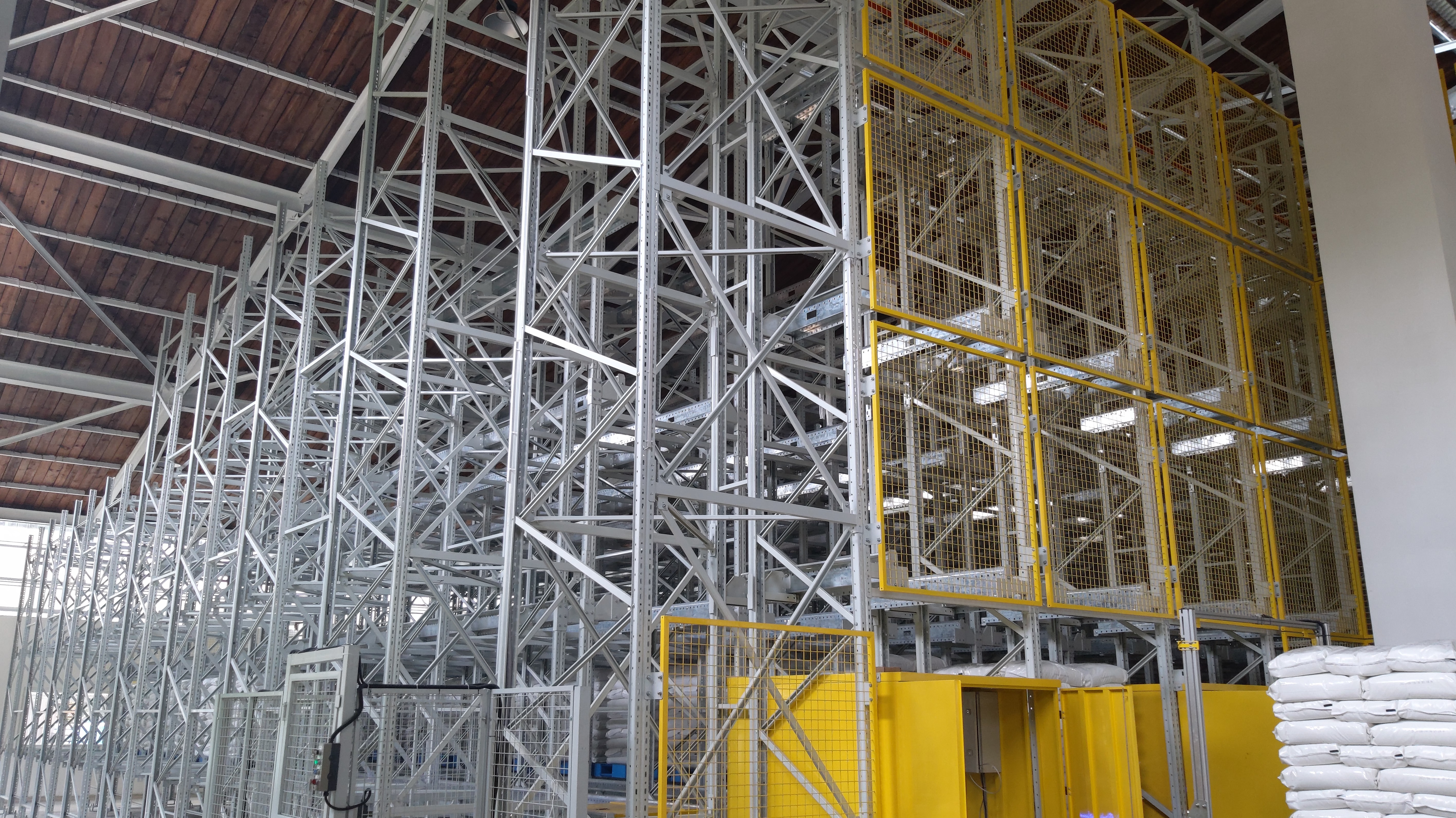 智能仓库如何实现智能化管理？