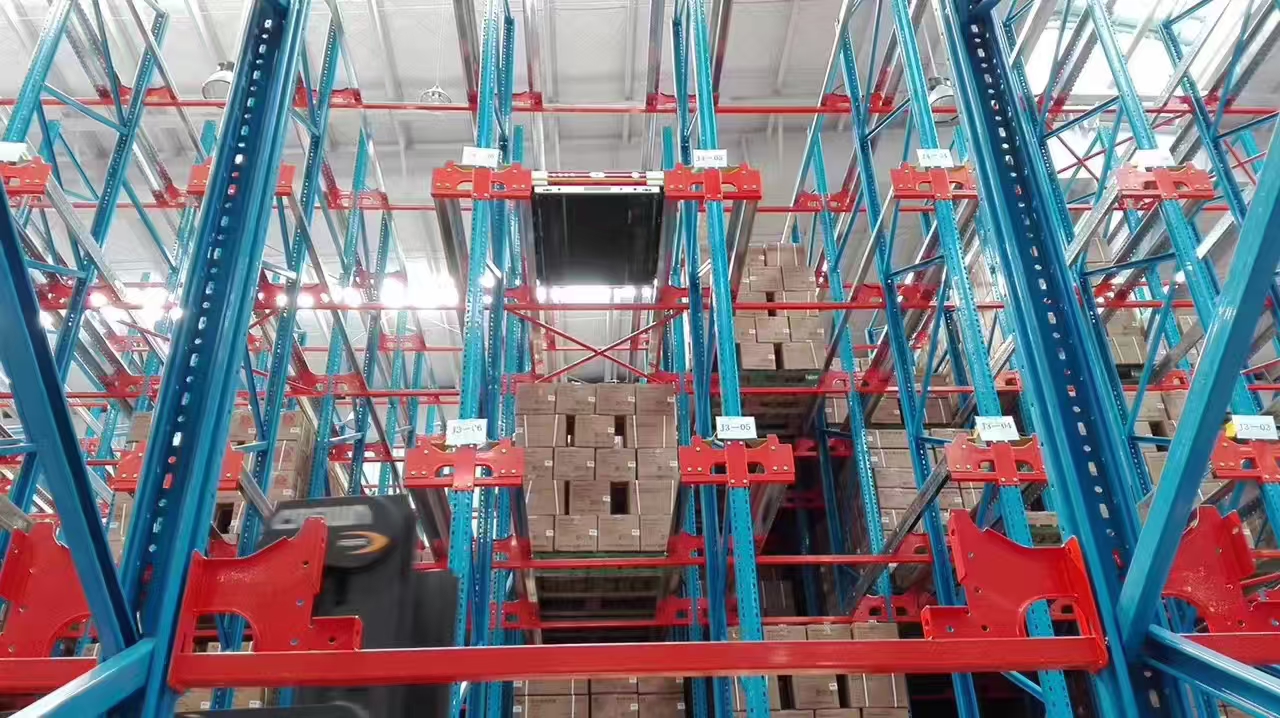 四向穿梭车立库如何实现储存量跨越式提升？